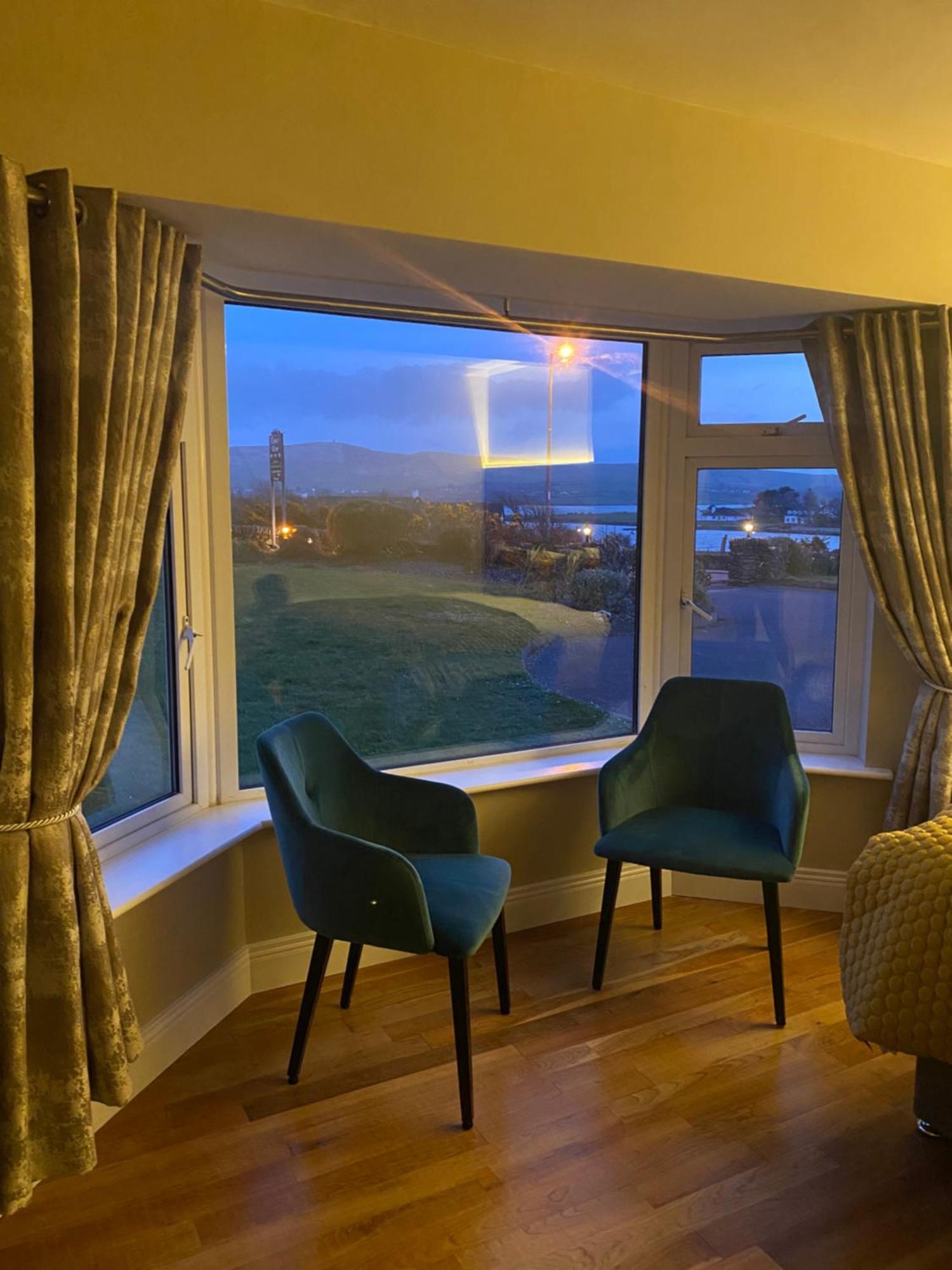 Tower View Hotel Dingle Exterior foto